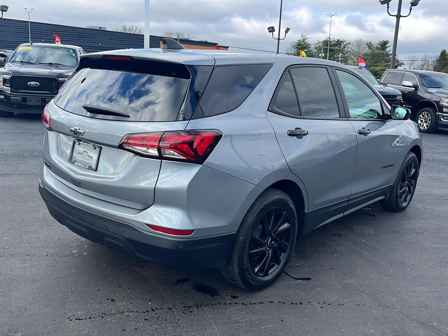 View vehicle photo 5