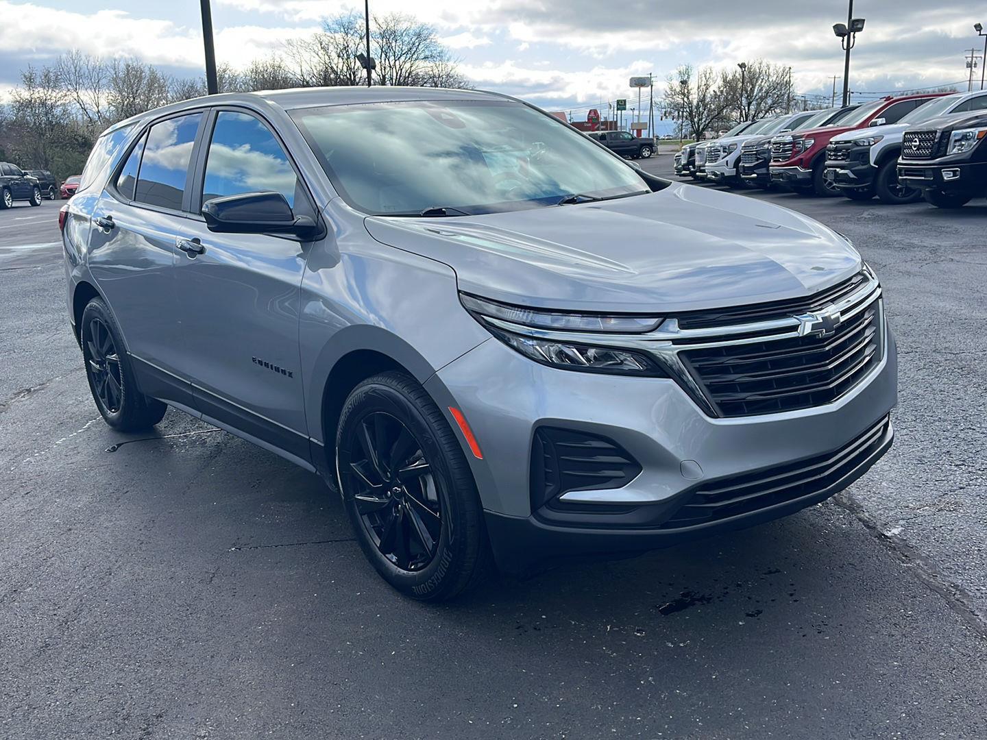 View vehicle photo 7