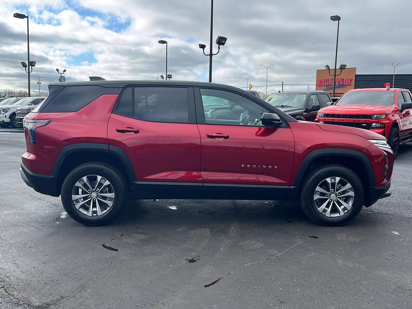 View vehicle photo 6