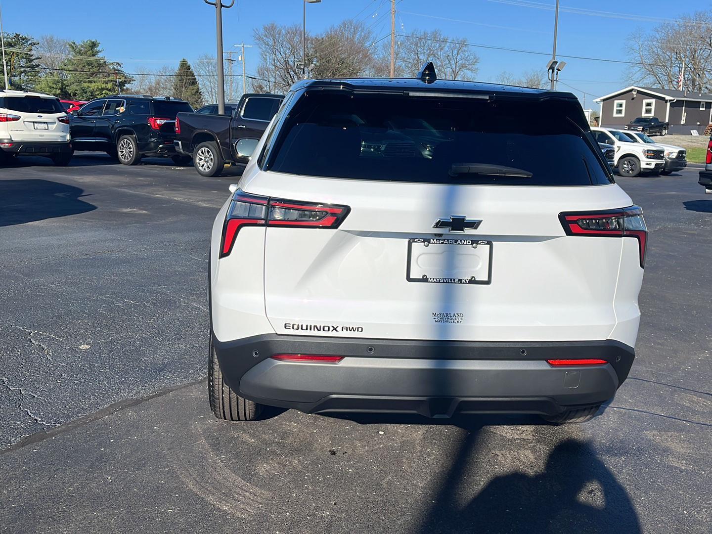 View vehicle photo 4