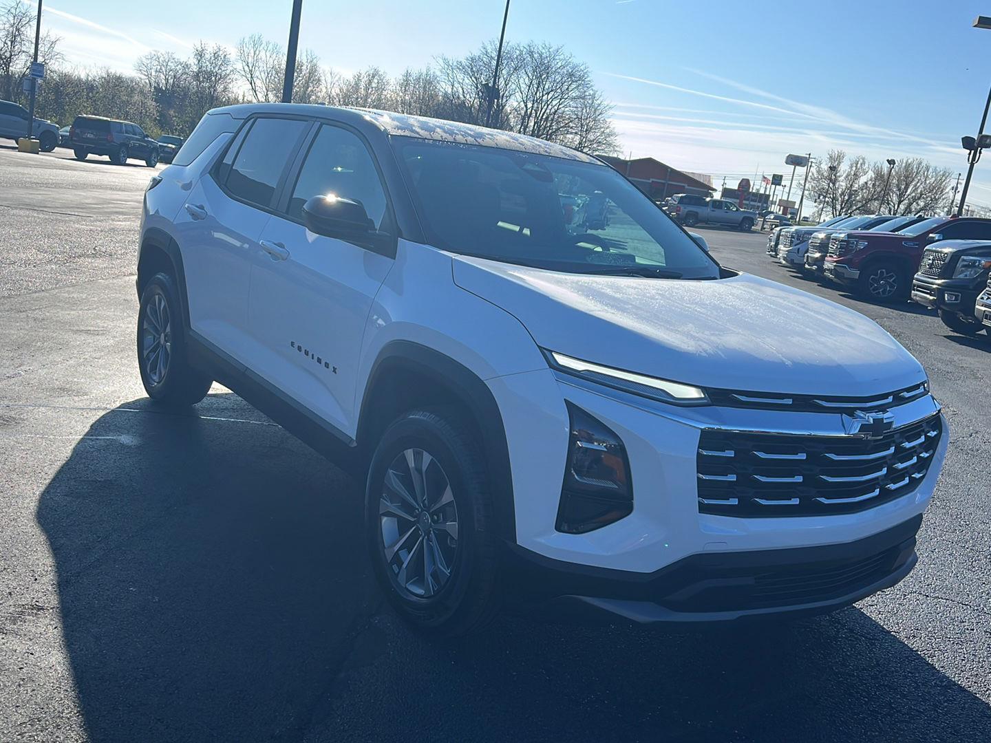 View vehicle photo 7