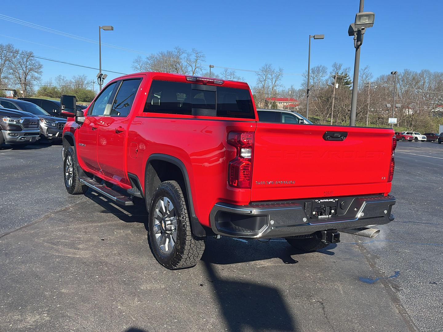 View vehicle photo 3