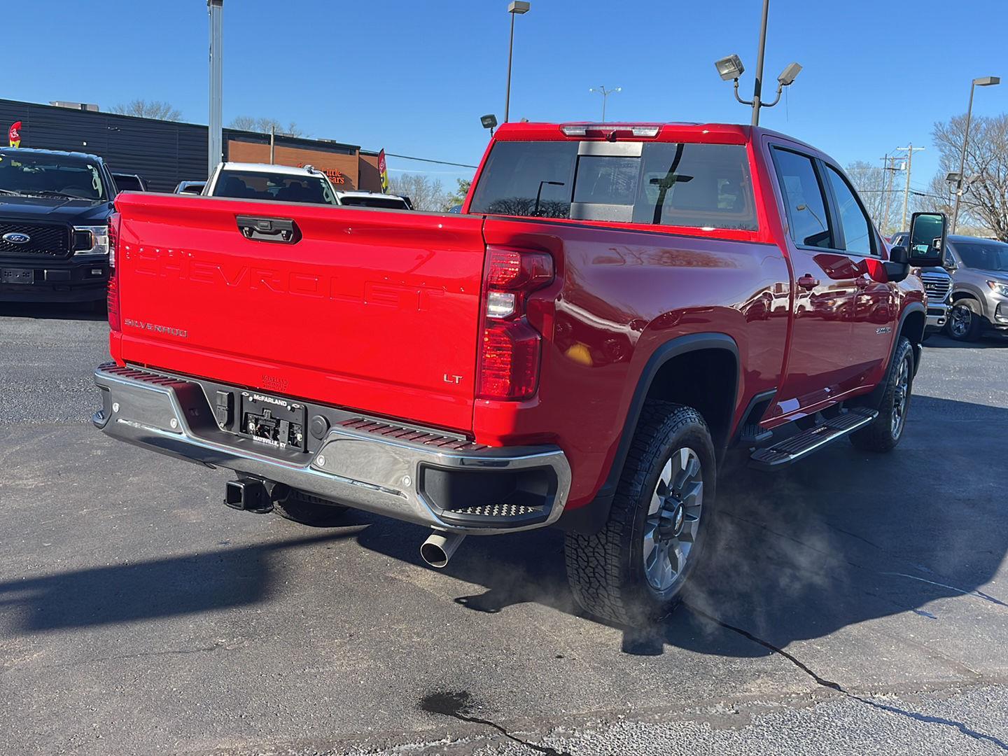 View vehicle photo 5