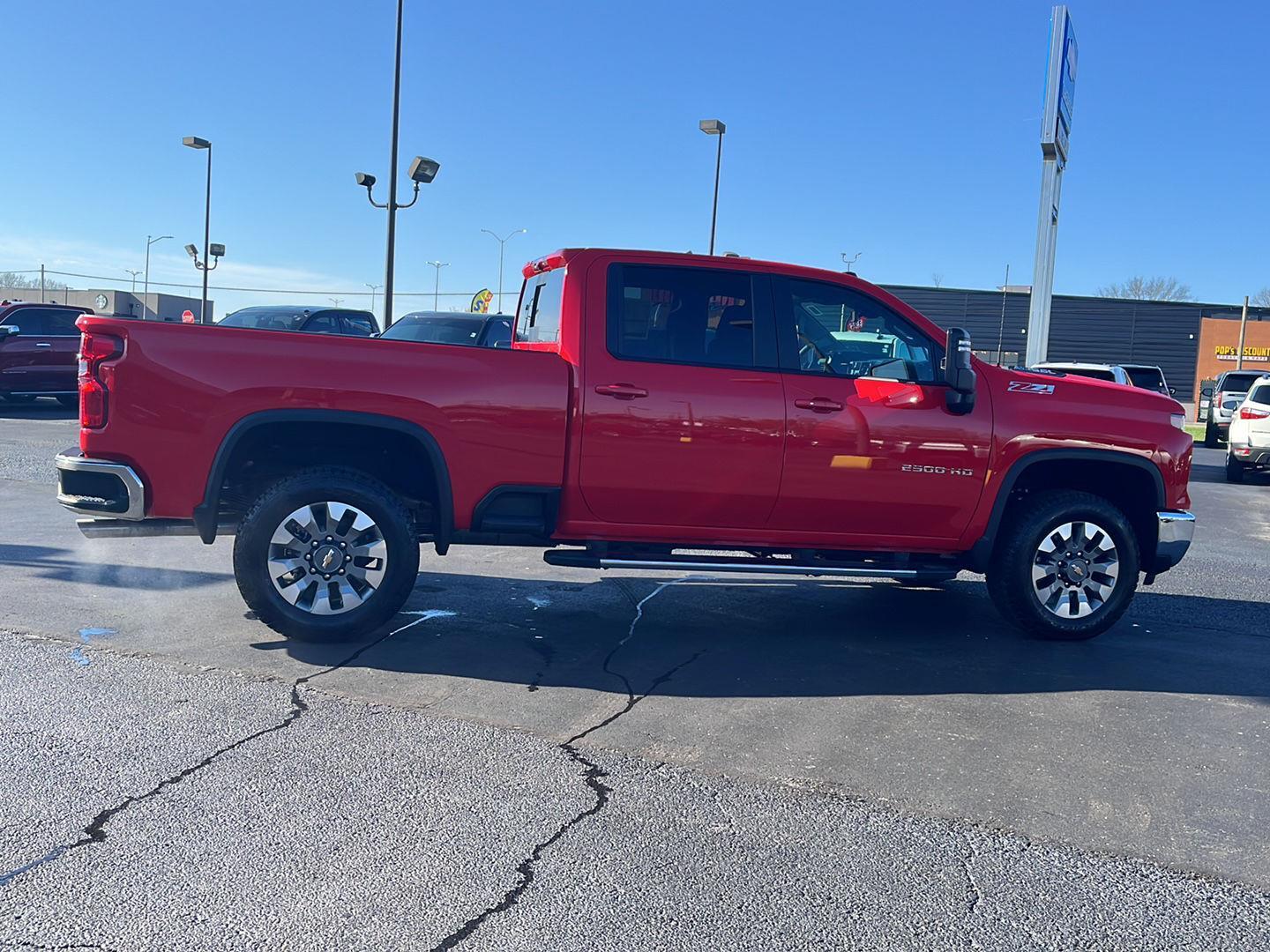 View vehicle photo 6