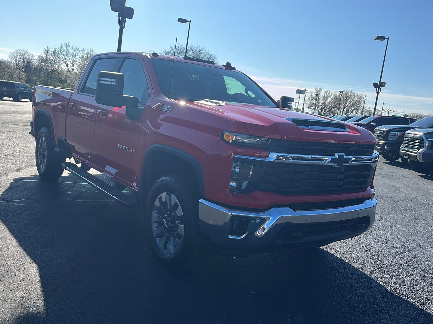 View vehicle photo 7