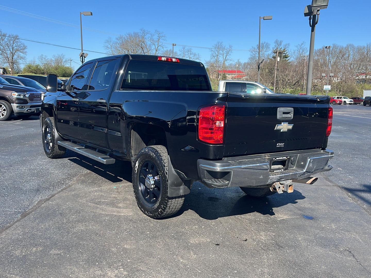 View vehicle photo 3