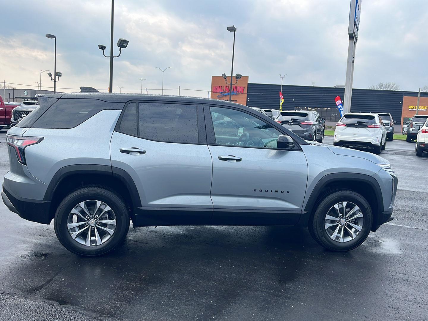 View vehicle photo 6