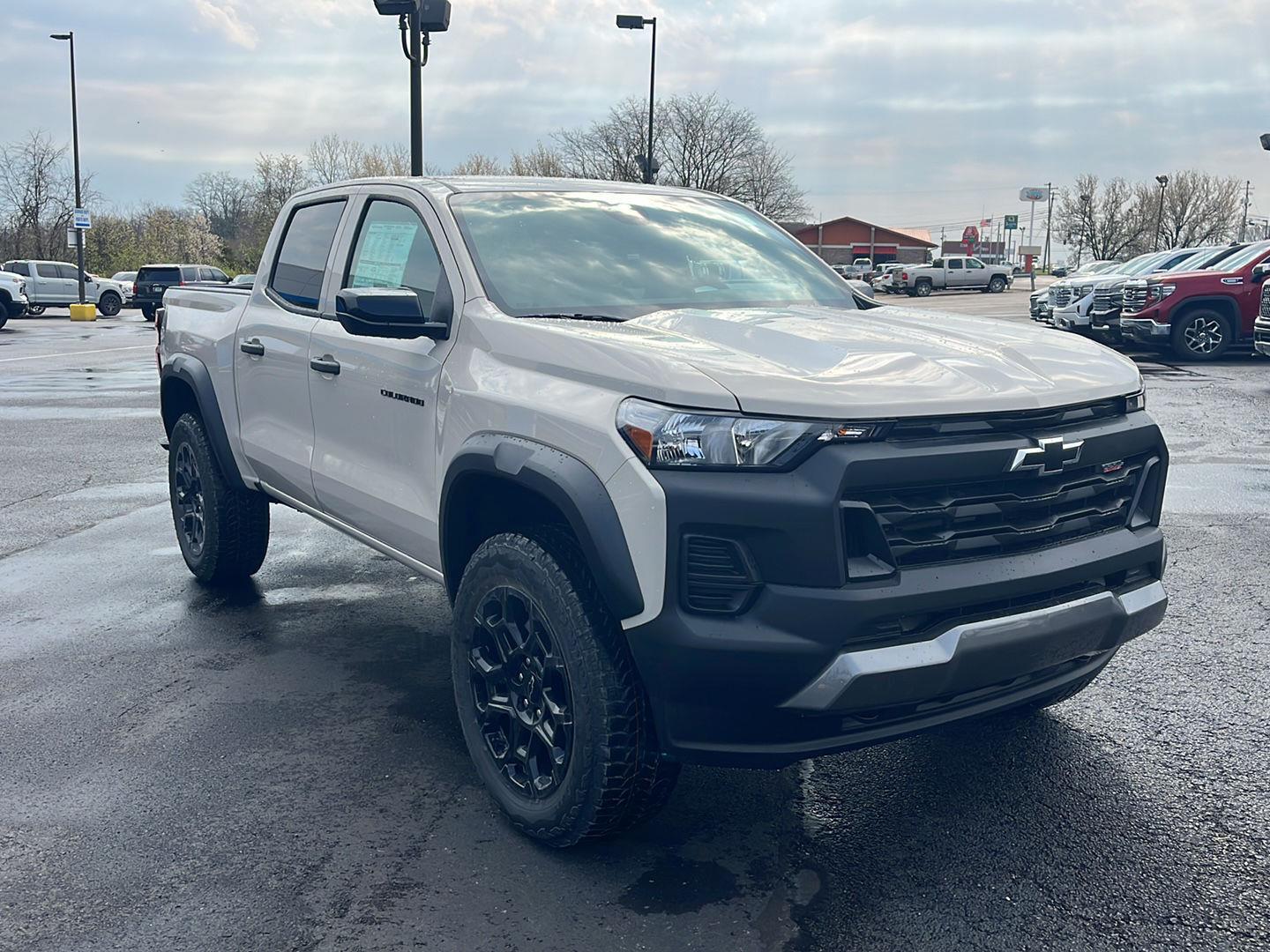 View vehicle photo 7