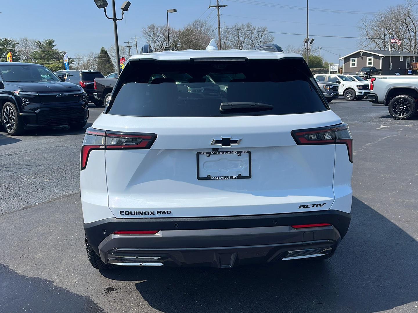 View vehicle photo 4