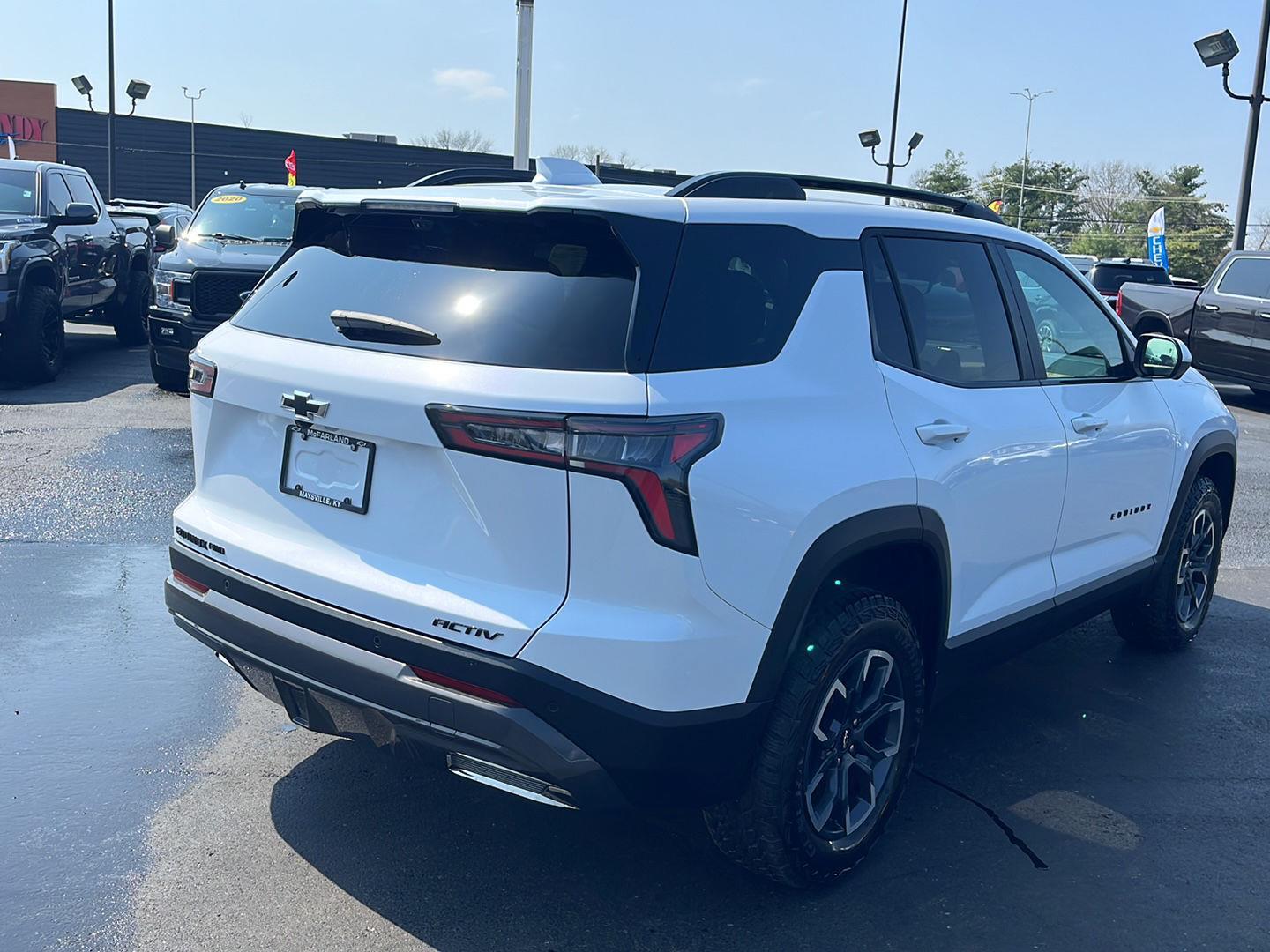 View vehicle photo 5