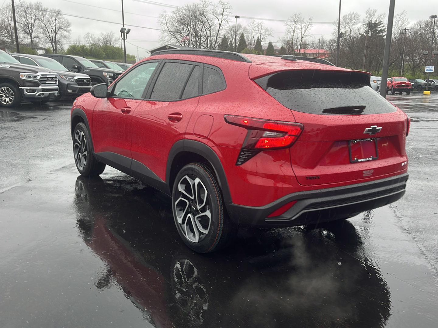 View vehicle photo 3