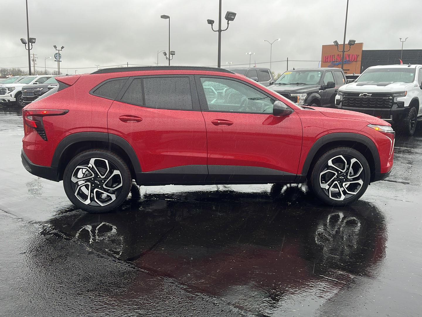 View vehicle photo 6