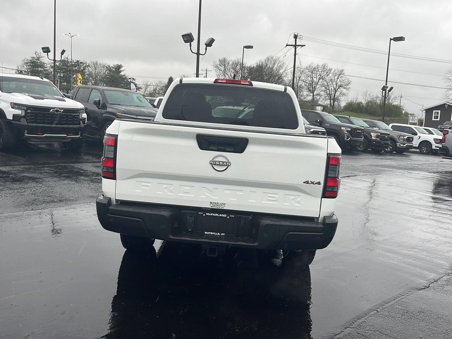 View vehicle photo 4