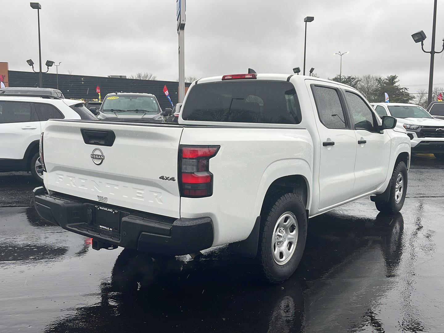 View vehicle photo 5