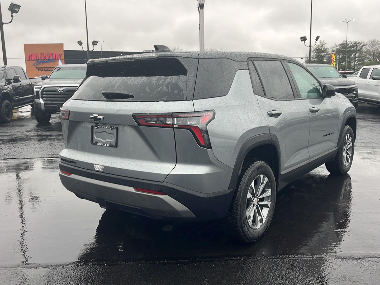 View vehicle photo 5