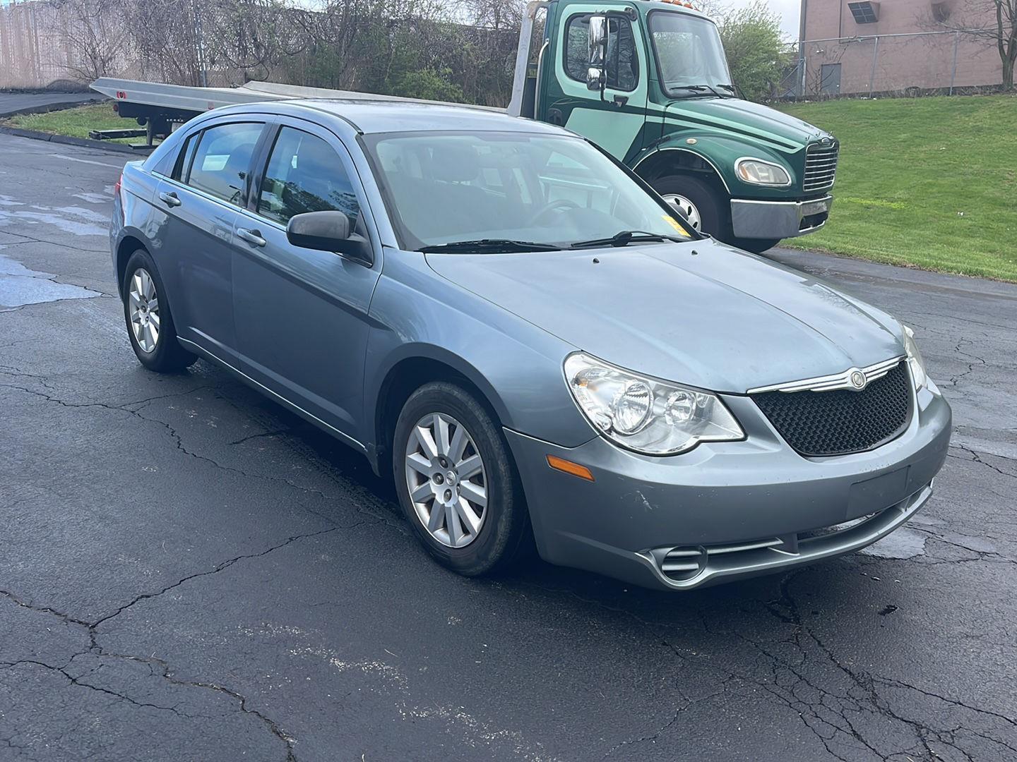 View vehicle photo 7