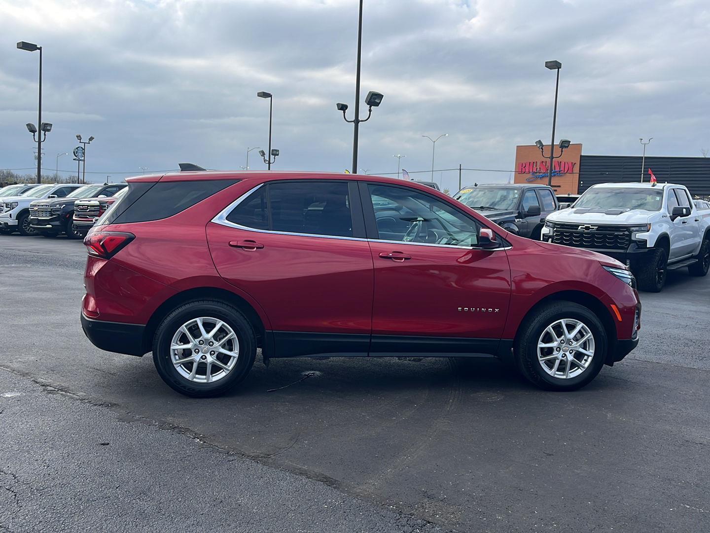 View vehicle photo 6