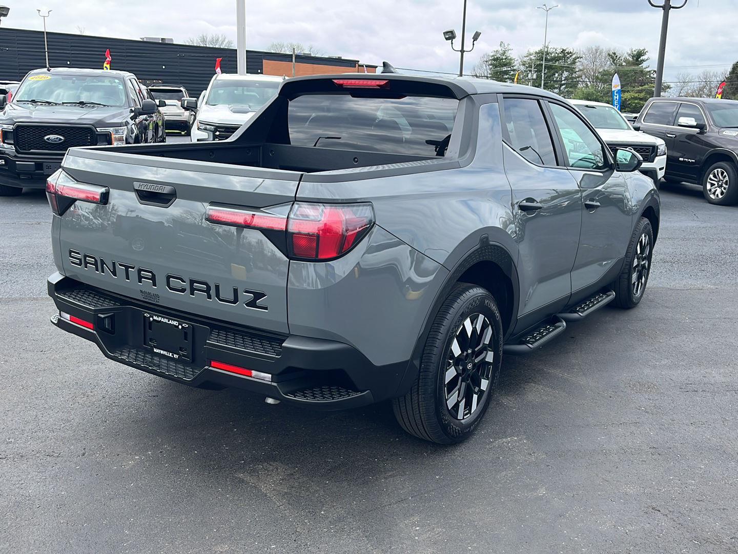 View vehicle photo 5