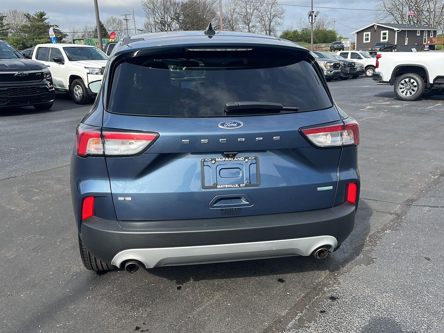 View vehicle photo 4