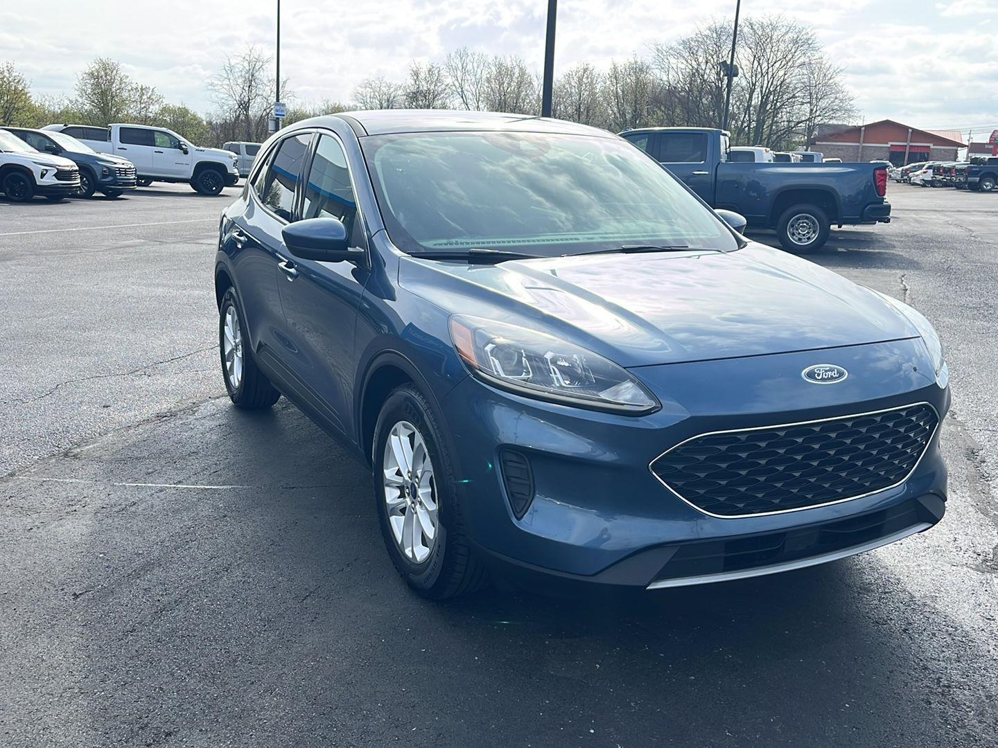 View vehicle photo 7