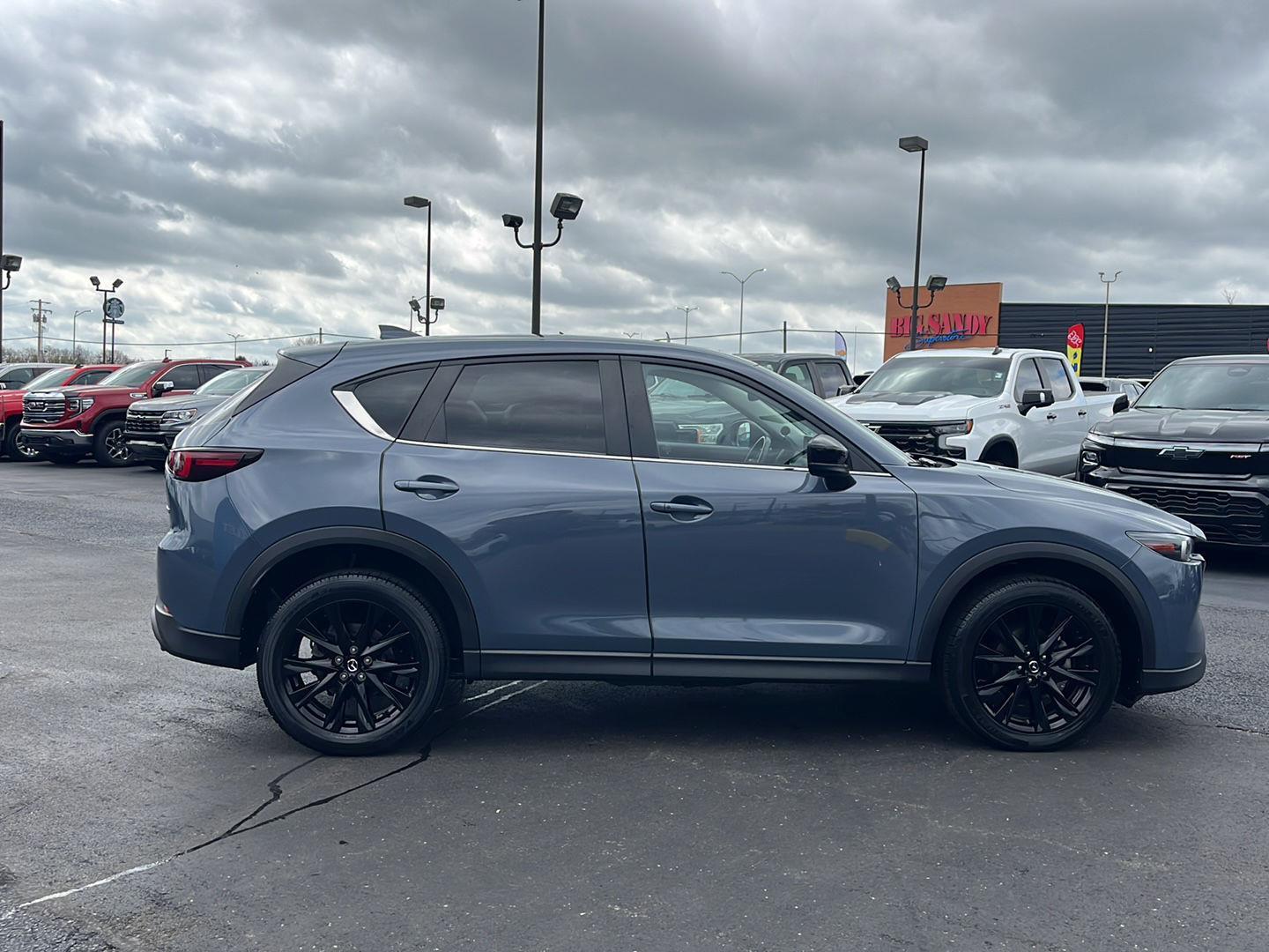 View vehicle photo 6