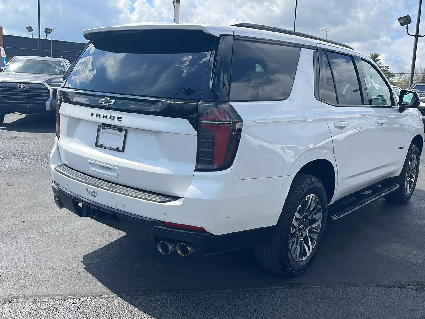 View vehicle photo 5