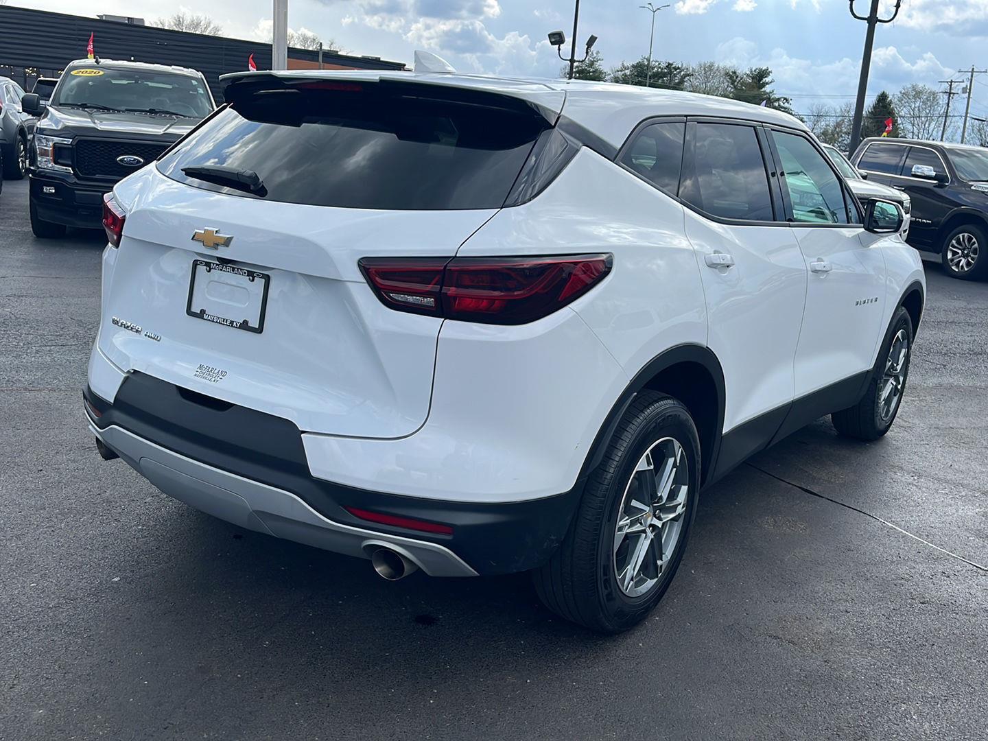 View vehicle photo 5