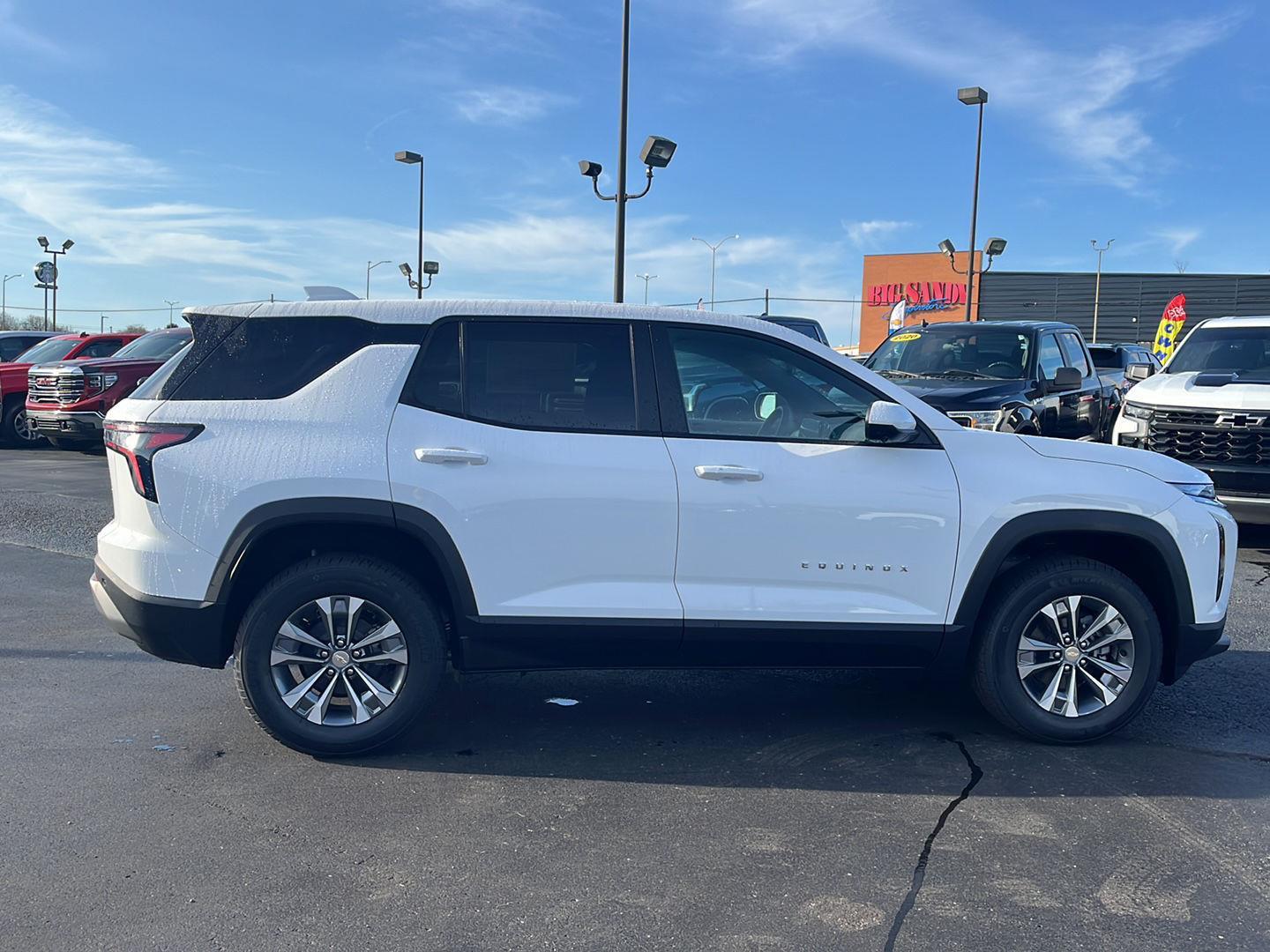 View vehicle photo 6