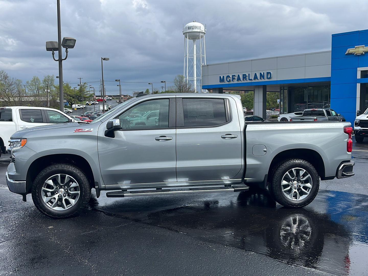 View vehicle photo 2