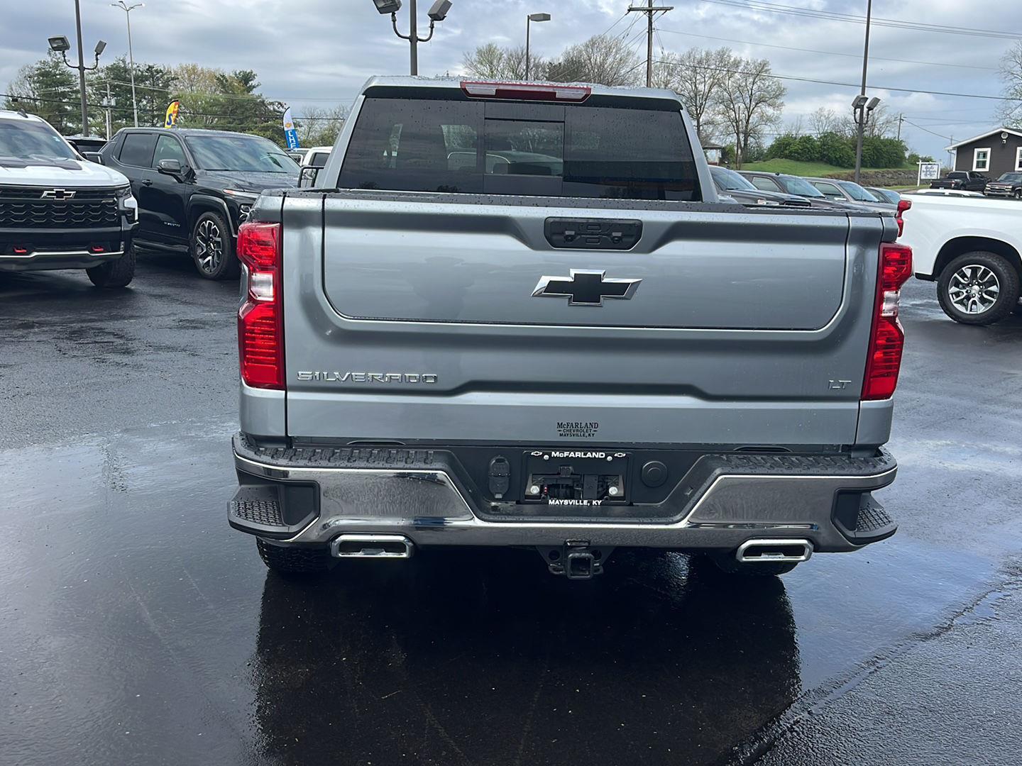 View vehicle photo 4