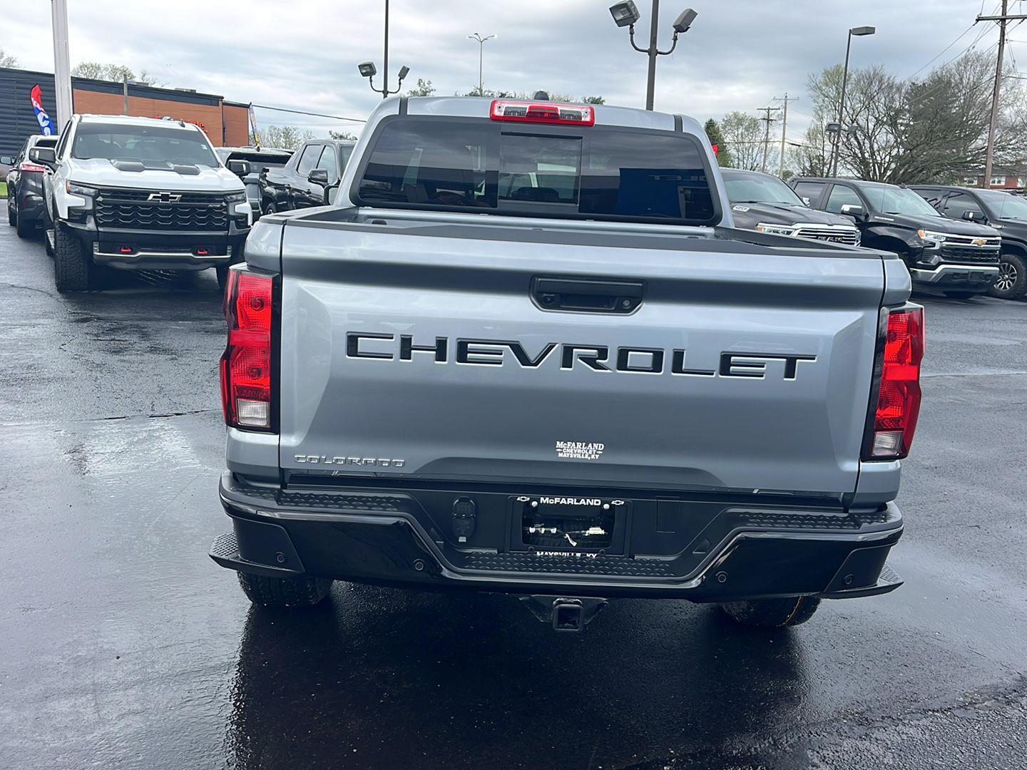 View vehicle photo 4