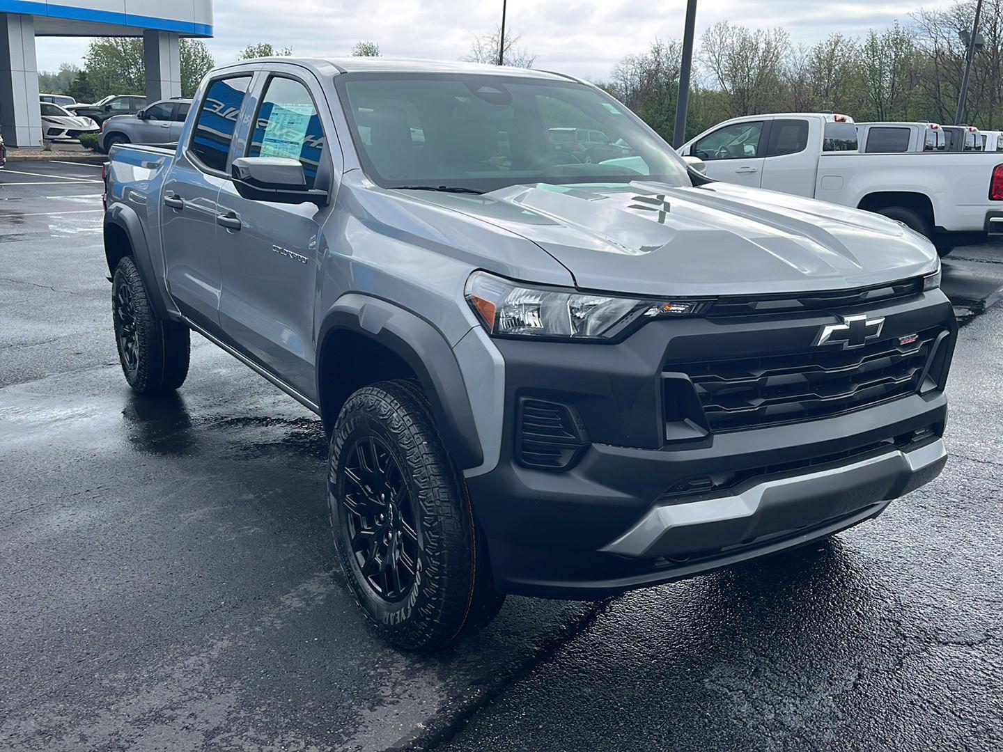 View vehicle photo 7