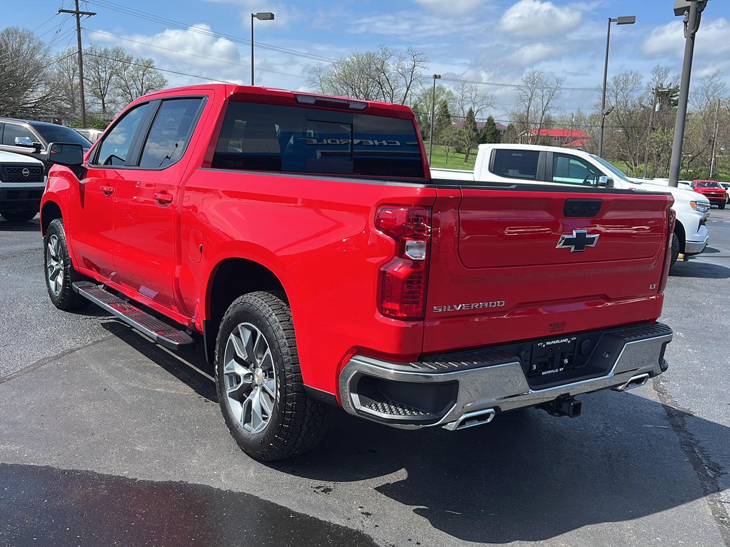 View vehicle photo 3