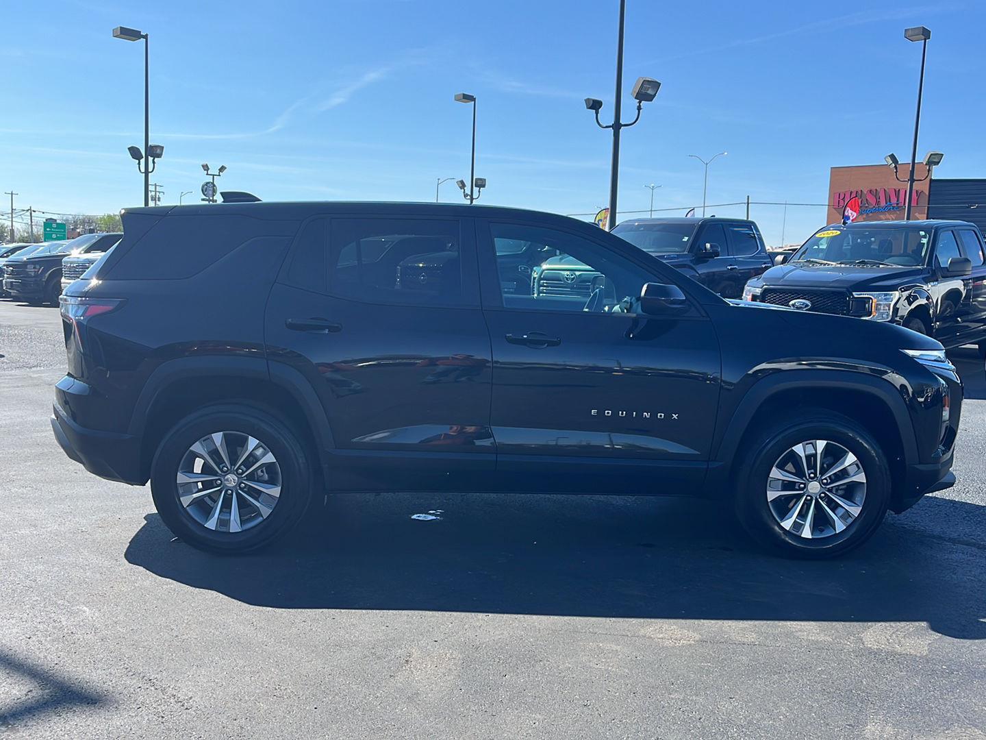 View vehicle photo 6