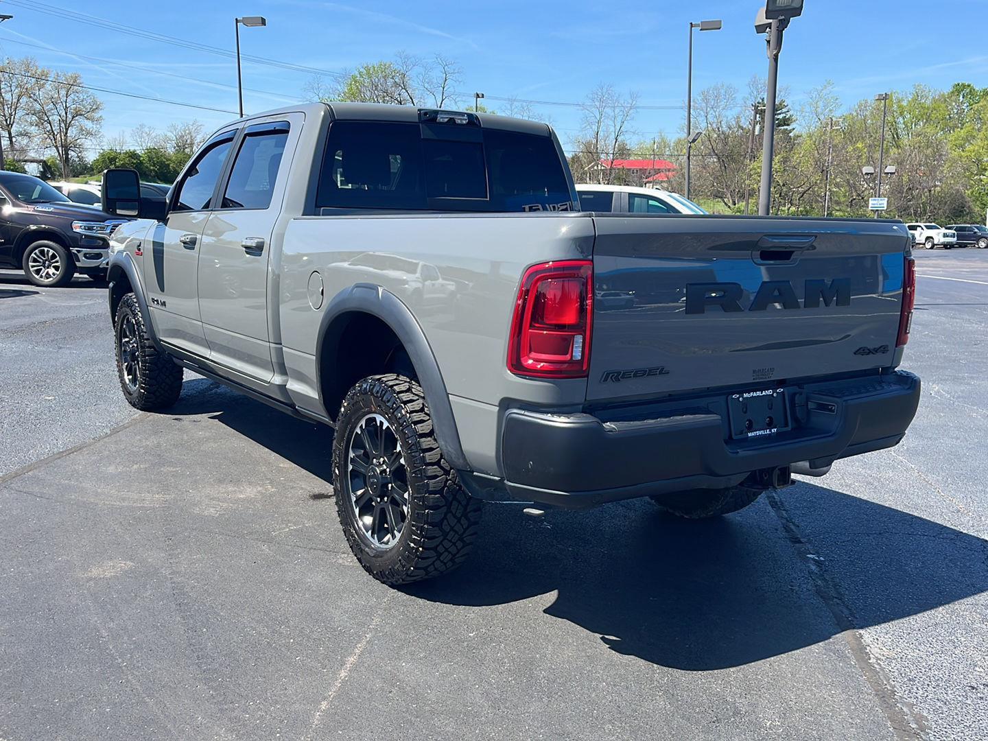 View vehicle photo 3