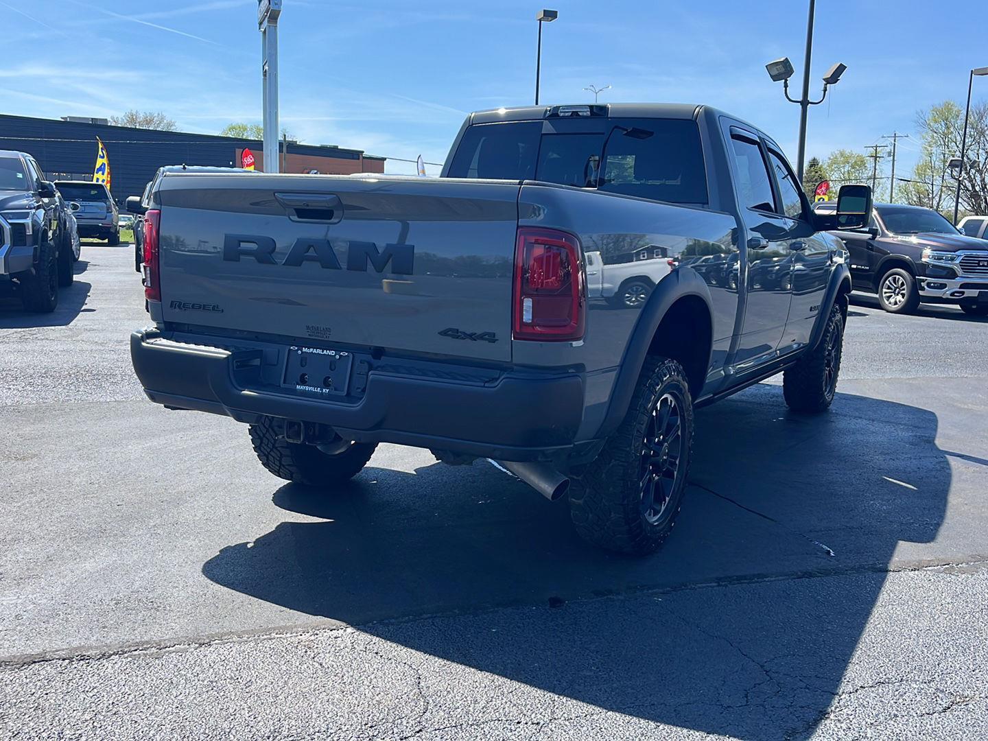 View vehicle photo 5