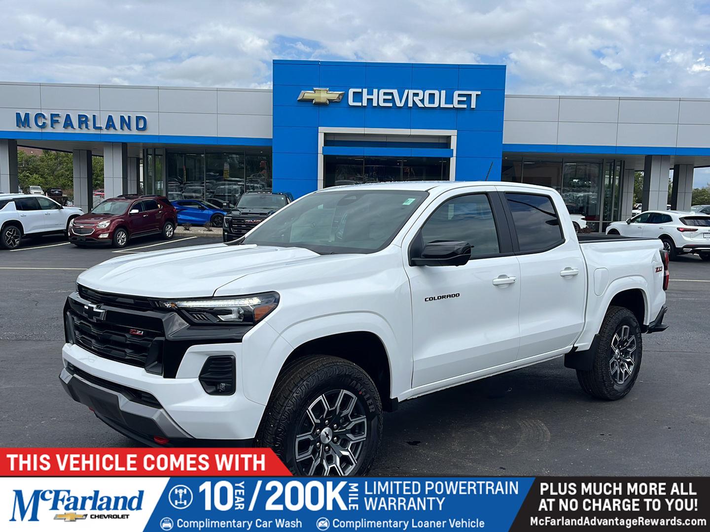 Summit White 2026 Chevrolet Colorado Pickup Truck Four-Wheel Drive 8-Speed Automatic
