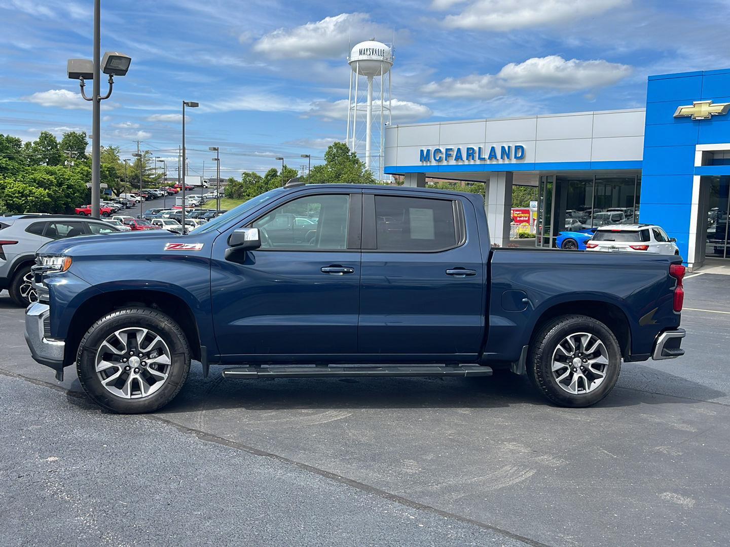 View vehicle photo 2