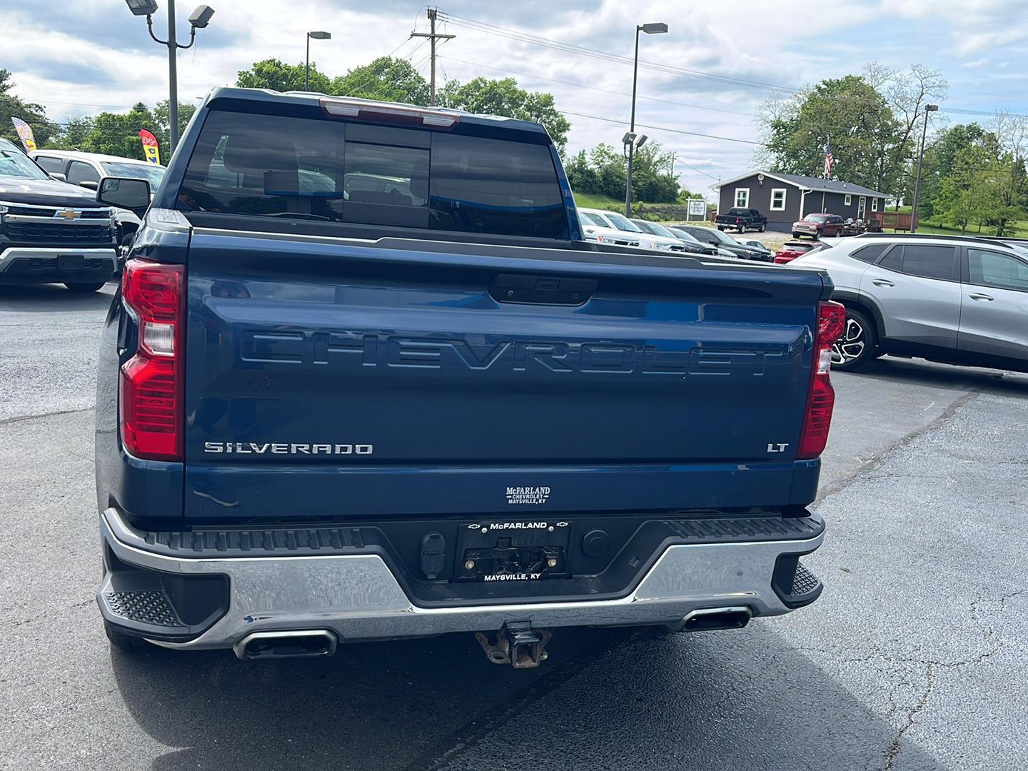 View vehicle photo 4