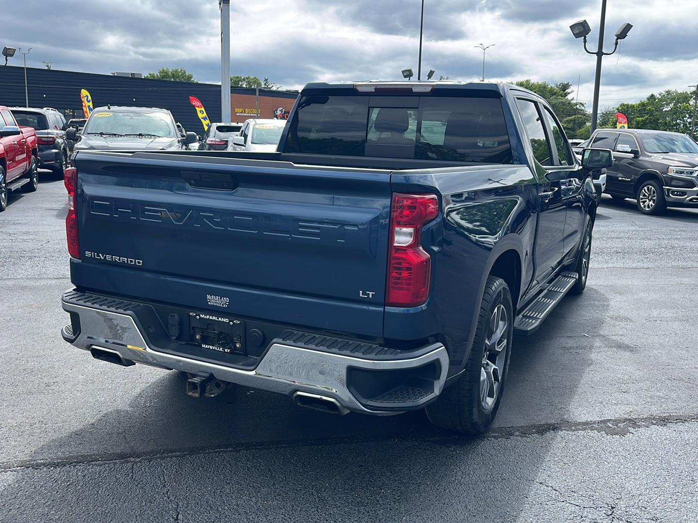 View vehicle photo 5