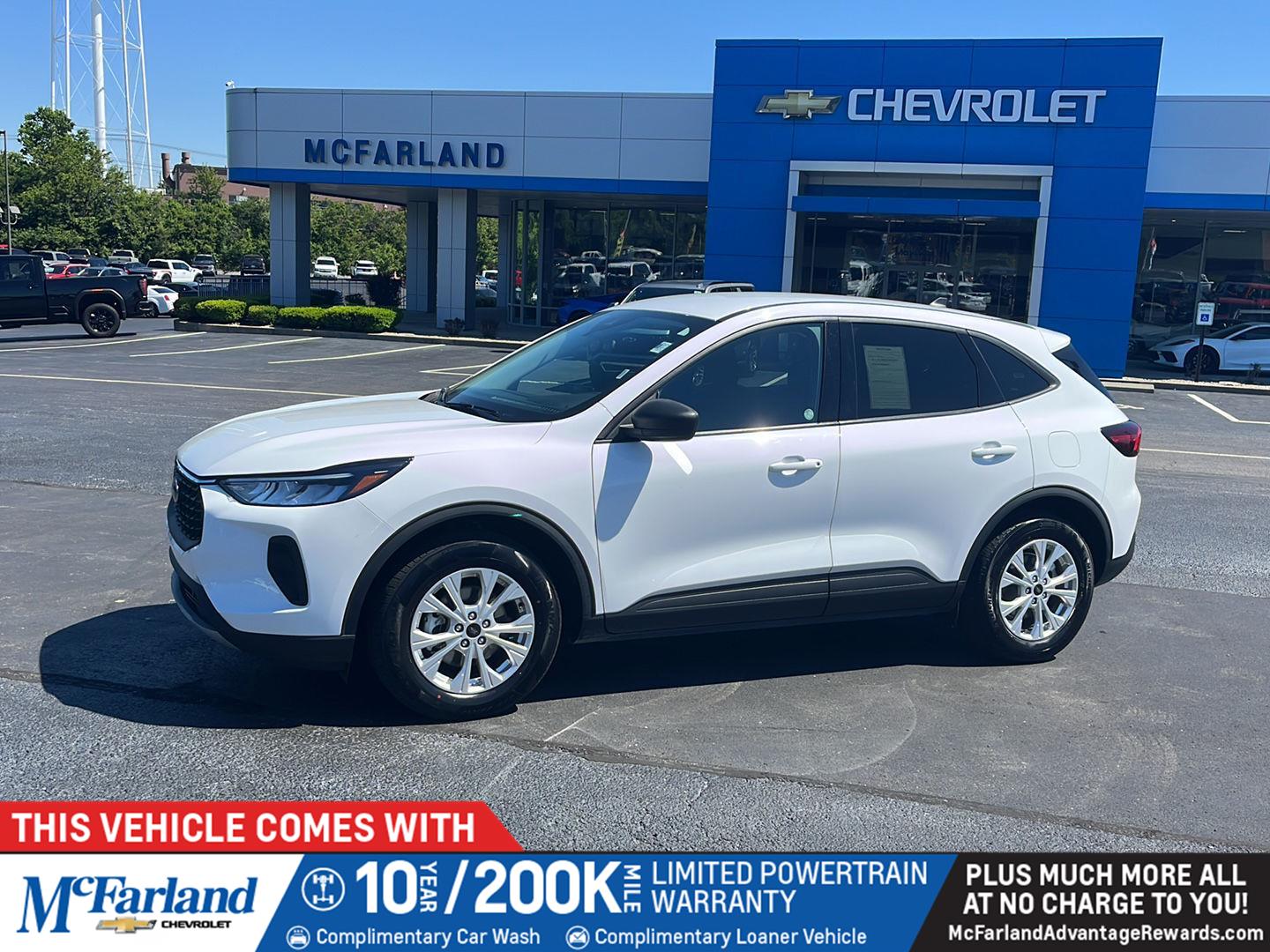 Oxford White 2025 Ford Escape Active FWD SUV / Crossover Front-Wheel Drive 8-Speed Automatic