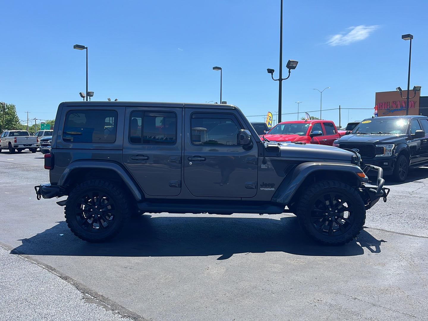 View vehicle photo 6