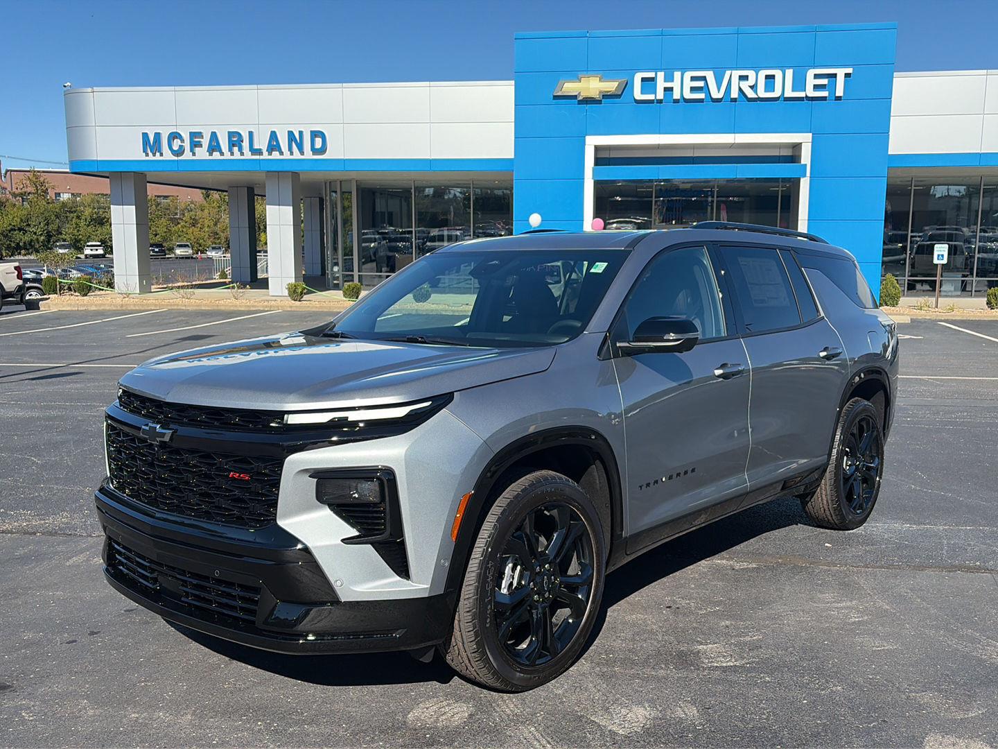 Sterling Gray Metallic 2027 Chevrolet Traverse SUV / Crossover Four-Wheel Drive 8-Speed Automatic