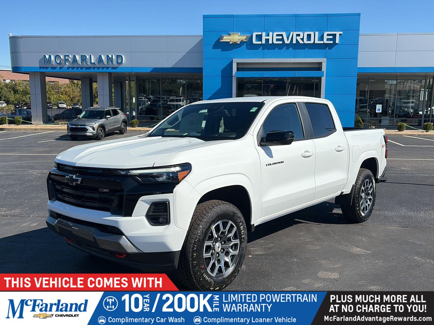 Summit White 2026 Chevrolet Colorado Pickup Truck Four-Wheel Drive 8-Speed Automatic