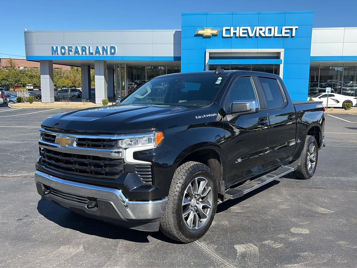 Black 2025 Chevrolet Silverado 1500 Pickup Truck Four-Wheel Drive 8-Speed Automatic