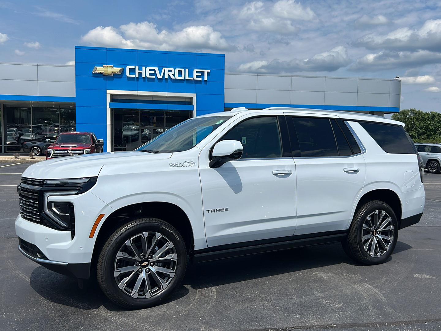 Polar White Tricoat 2026 Chevrolet Tahoe SUV / Crossover Four-Wheel Drive Automatic