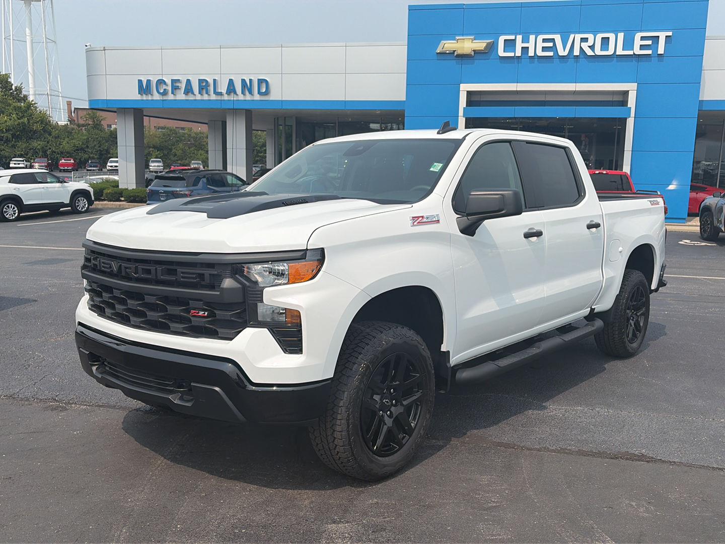 Summit White 2026 Chevrolet Silverado 1500 Pickup Truck Four-Wheel Drive 8-Speed Automatic