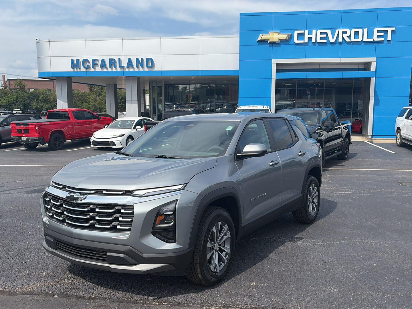 Sterling Gray Metallic 2027 Chevrolet Equinox SUV / Crossover Four-Wheel Drive 8-Speed Automatic