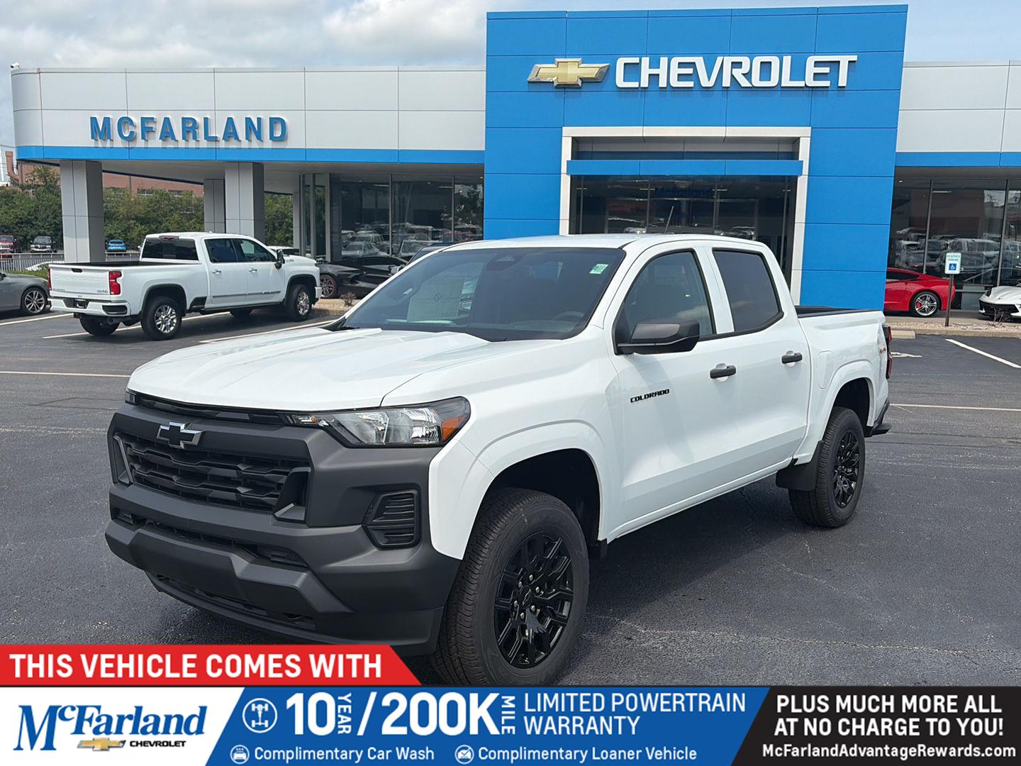 Summit White 2026 Chevrolet Colorado Pickup Truck Four-Wheel Drive 8-Speed Automatic