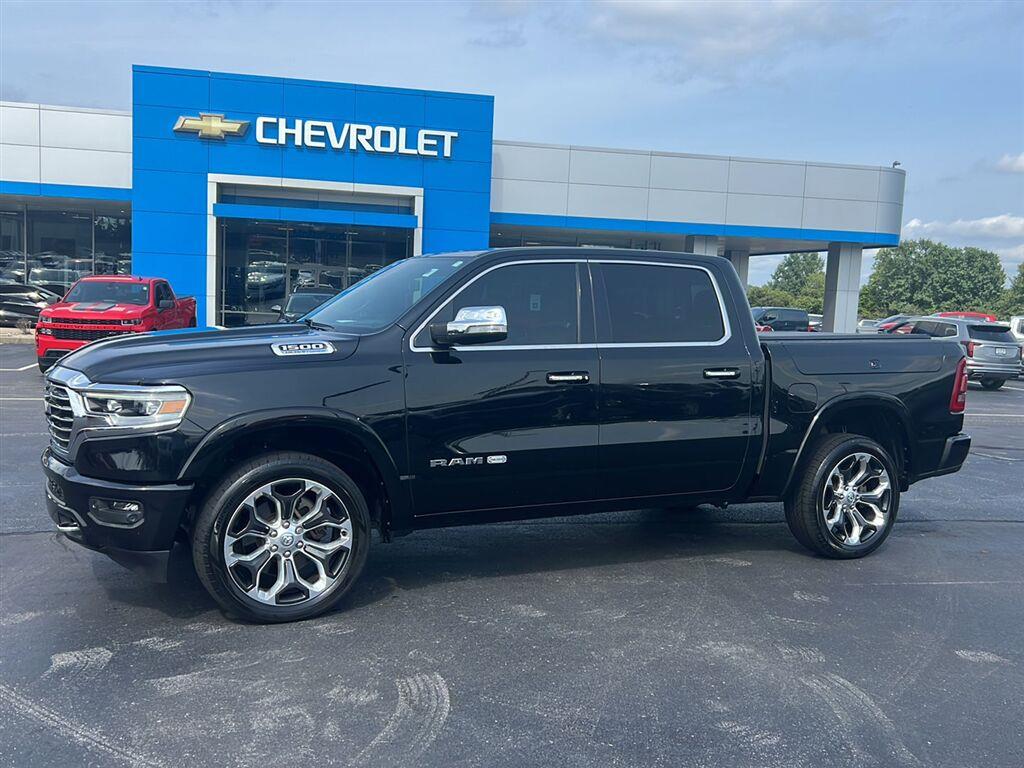 Diamond Black Crystal Pearlcoat 2021 RAM 1500 Pickup Truck Four-Wheel Drive 8-Speed Automatic